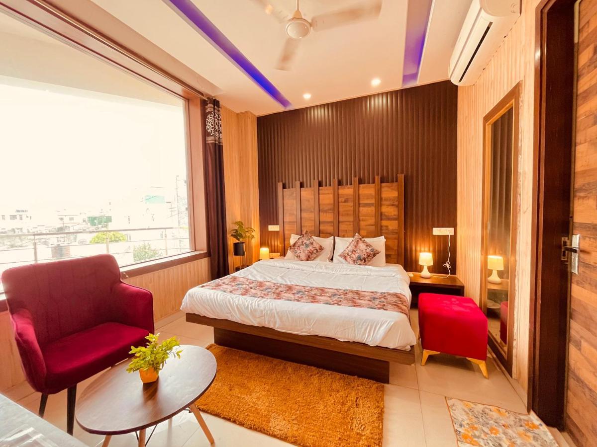 Hotel Pearl Grand, Zirakpur - Top Rated & Most Awarded Property In Tricity Chandigarh Exterior photo