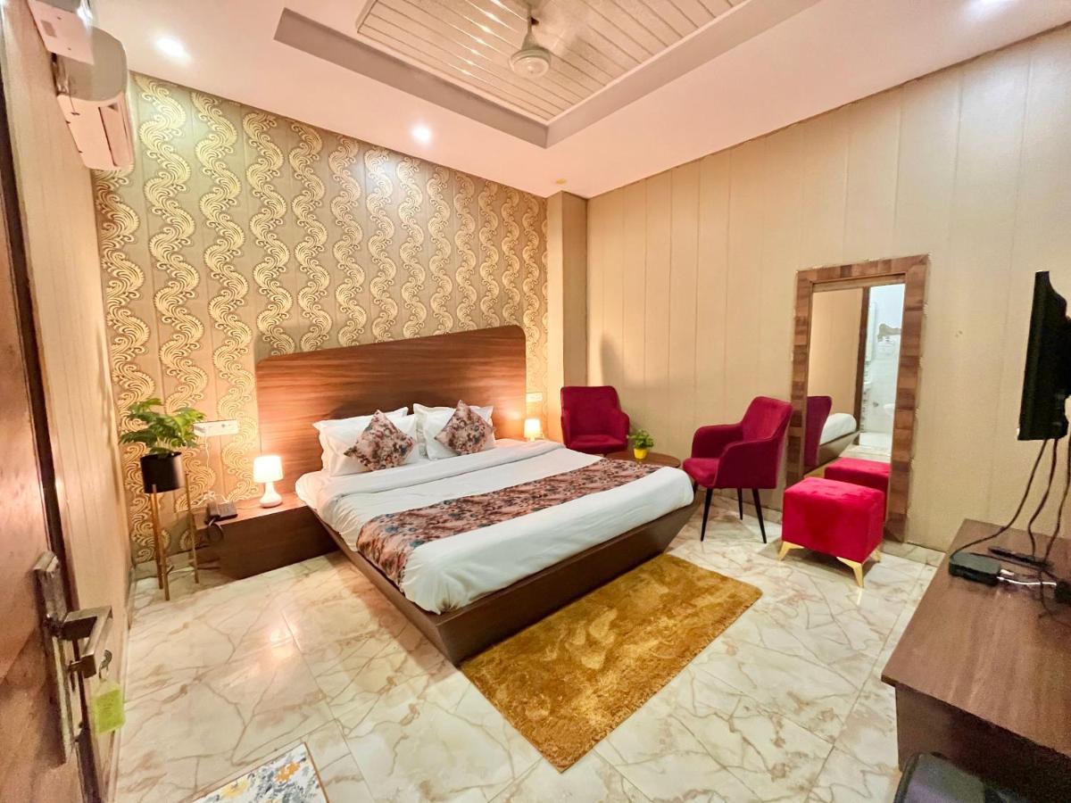 Hotel Pearl Grand, Zirakpur - Top Rated & Most Awarded Property In Tricity Chandigarh Exterior photo