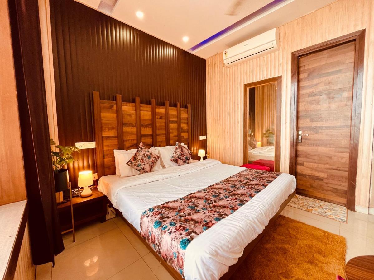 Hotel Pearl Grand, Zirakpur - Top Rated & Most Awarded Property In Tricity Chandigarh Exterior photo